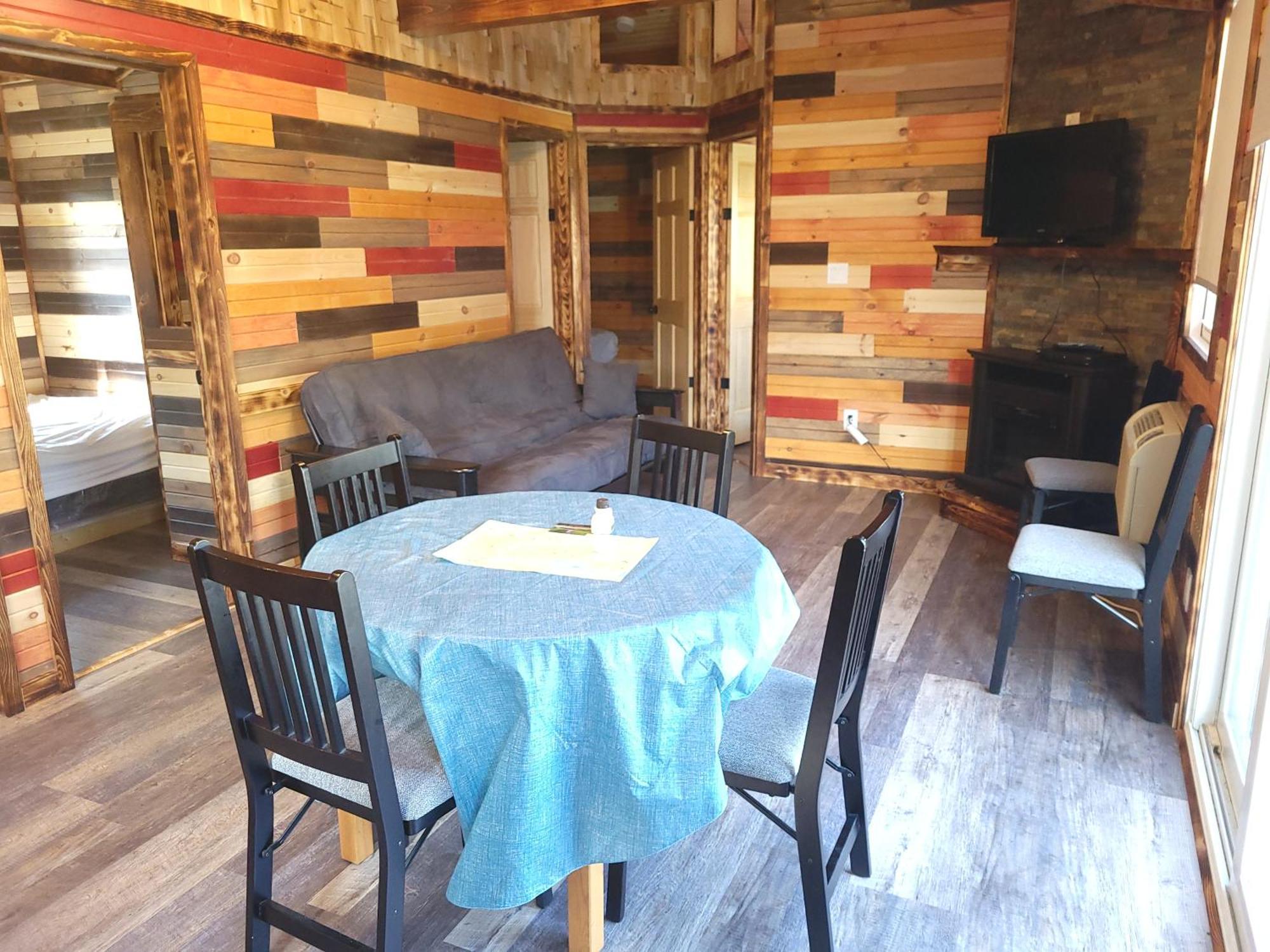 Stoneburg Cove Cottages Carrying Place Room photo